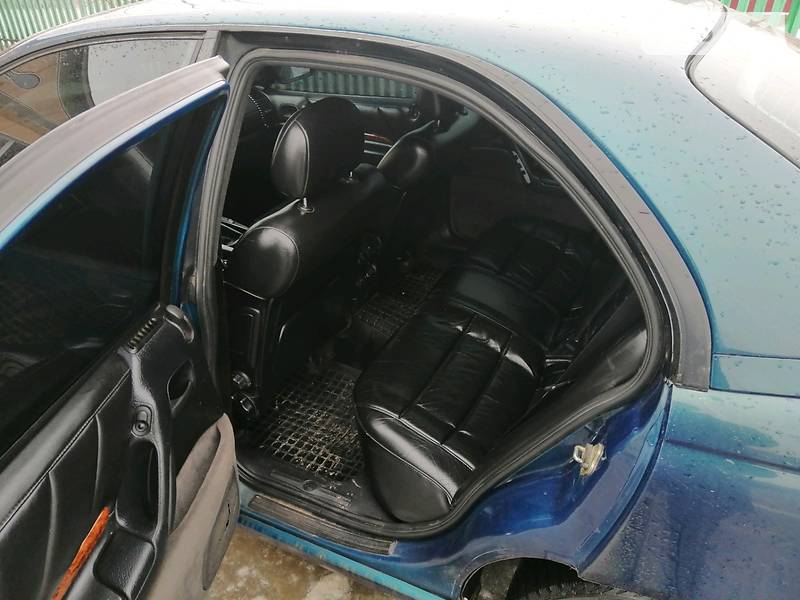 Седан Opel Omega 1995 в Староконстантинове