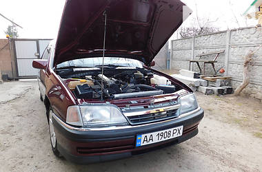 Седан Opel Omega 1990 в Фастове