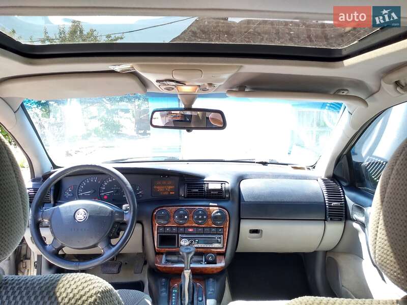Седан Opel Omega 1996 в Благовіщенську