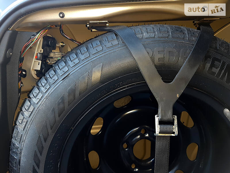 Седан Opel Omega 2000 в Дніпрі