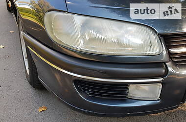 Універсал Opel Omega 1995 в 