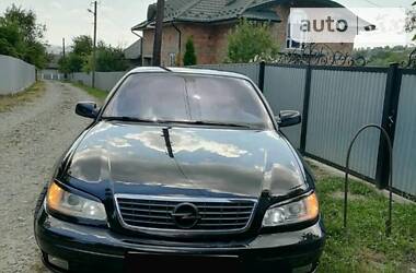 Седан Opel Omega 2002 в Чернівцях