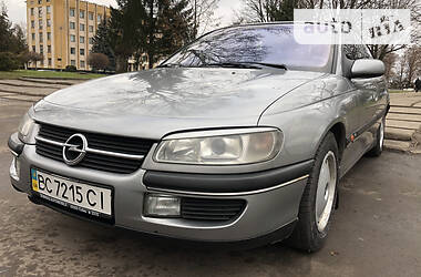 Седан Opel Omega 1995 в Нововолынске