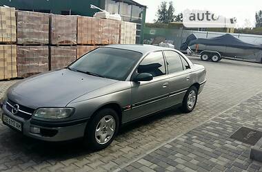 Седан Opel Omega 1995 в Киеве