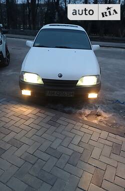 Универсал Opel Omega 1993 в Житомире