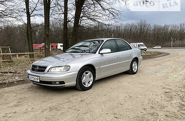 Седан Opel Omega 2000 в Умани