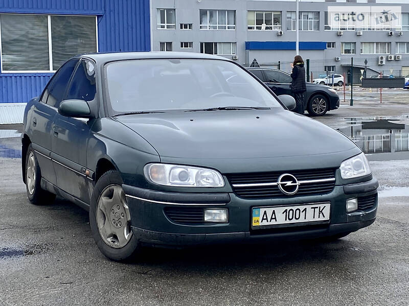 Седан Opel Omega 1998 в Киеве