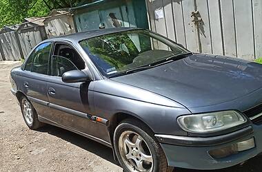 Седан Opel Omega 1995 в Днепре