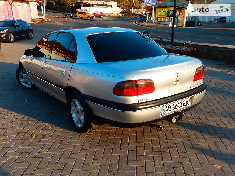 Седан Opel Omega 1999 в Могилев-Подольске