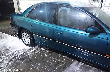 Седан Opel Omega 1995 в Черновцах