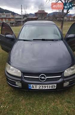 Седан Opel Omega 1999 в Верховине