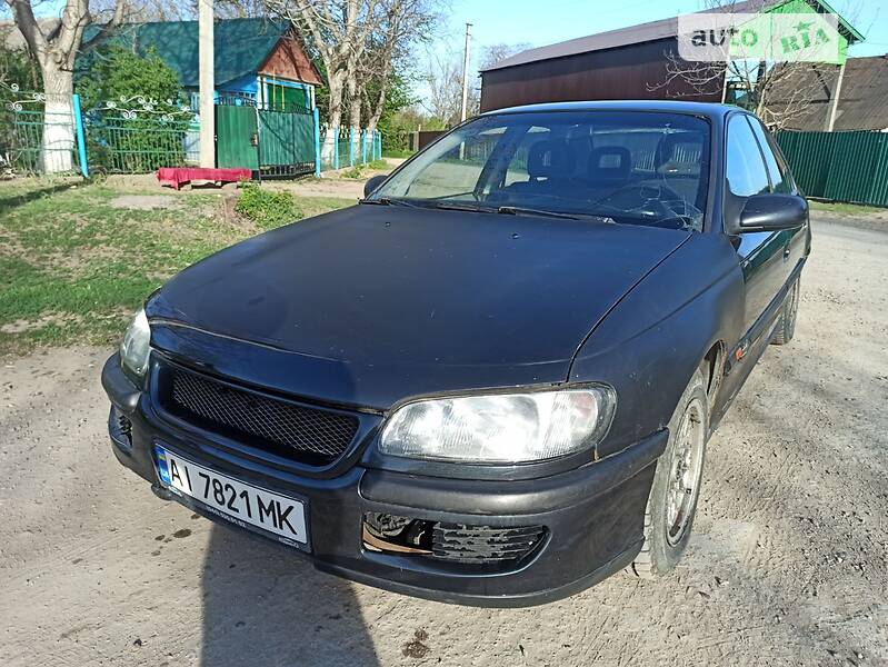 Седан Opel Omega 1995 в Новой Ушице