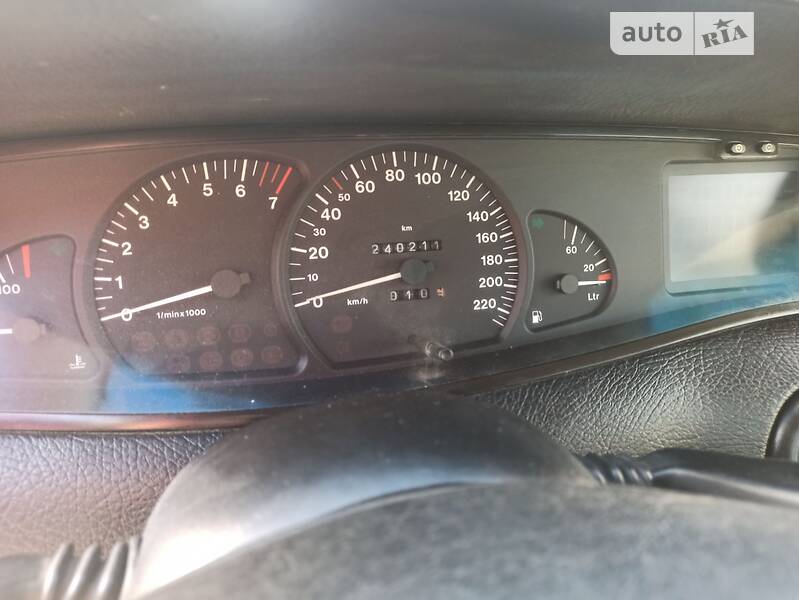 Седан Opel Omega 1995 в Новой Ушице