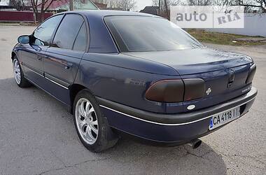 Седан Opel Omega 1995 в Шполе