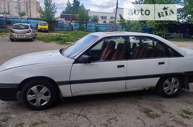 Седан Opel Omega 1987 в Києві