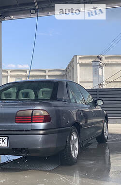 Седан Opel Omega 1997 в Киеве