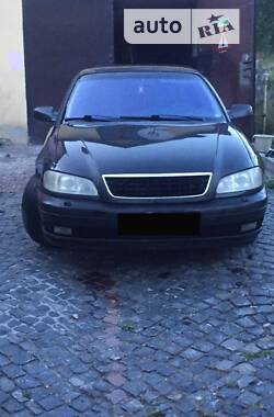 Седан Opel Omega 2001 в Львове