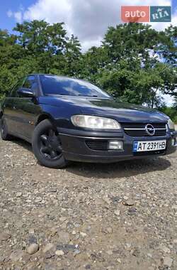 Седан Opel Omega 1999 в Верховине