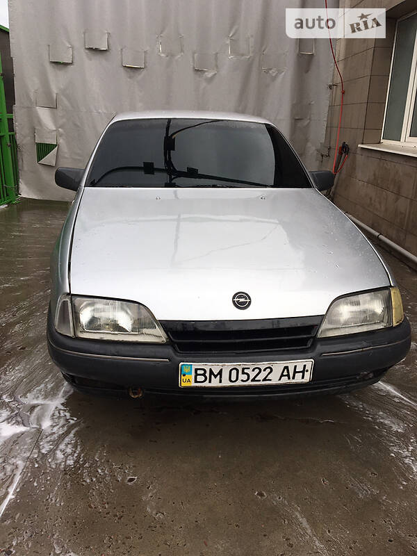 Седан Opel Omega 1990 в Сумах