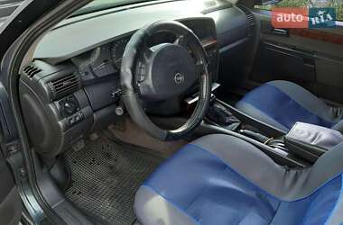 Седан Opel Omega 2000 в Рівному