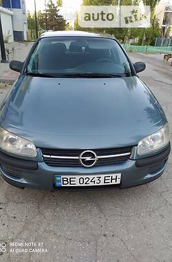 Седан Opel Omega 1998 в Южному