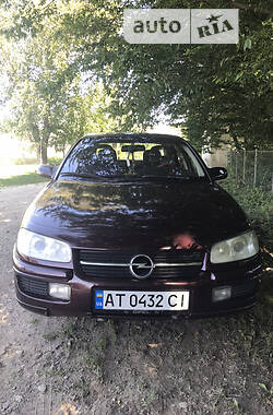 Седан Opel Omega 1994 в Городенці