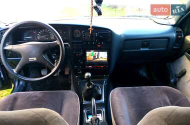 Седан Opel Omega 1987 в Новій Ушиці