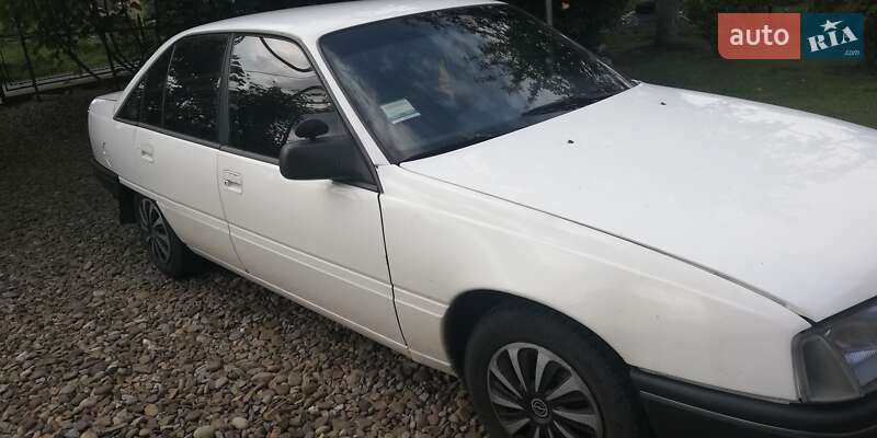 Седан Opel Omega 1987 в Калуші