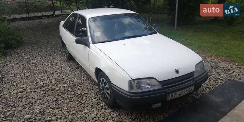 Седан Opel Omega 1987 в Калуші