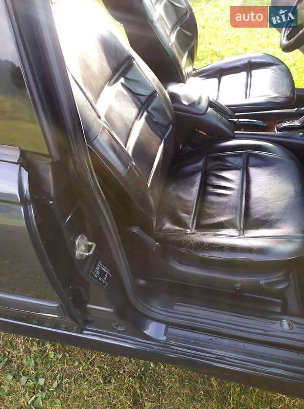 Седан Opel Omega 1998 в Чернівцях