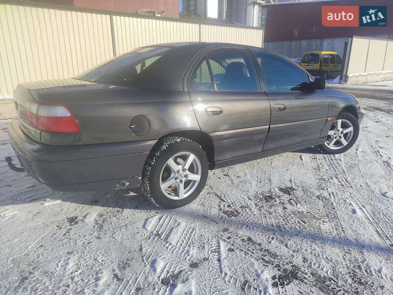 Седан Opel Omega 2000 в Ковелі