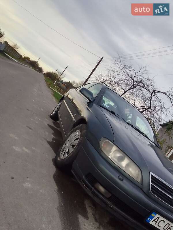 Седан Opel Omega 2002 в Рожище