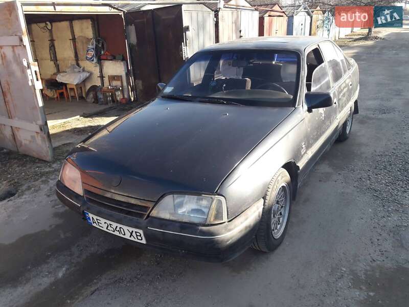 Седан Opel Omega 1989 в Дніпрі