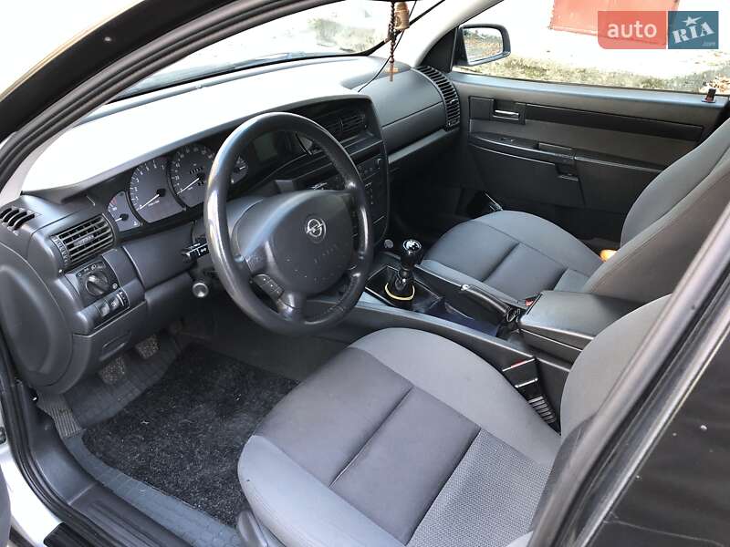 Седан Opel Omega 2002 в Хмельницькому