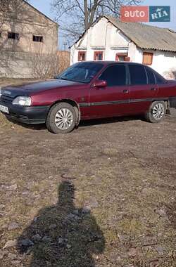 Седан Opel Omega 1990 в Новоукраинке