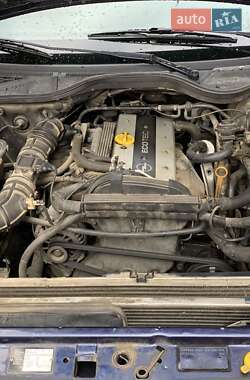 Седан Opel Omega 1995 в Коломиї