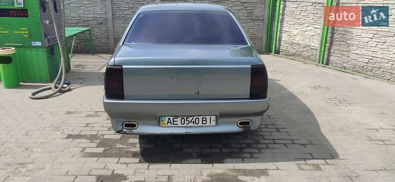 Седан Opel Omega 1988 в Дніпрі фото 10 Седан Opel Omega 1988 в Дніпрі