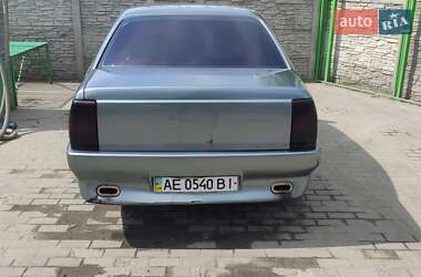 Седан Opel Omega 1988 в Дніпрі