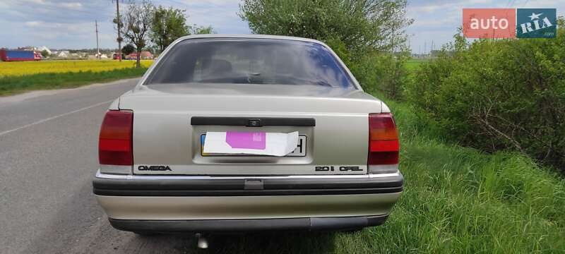 Седан Opel Omega 1987 в Виннице