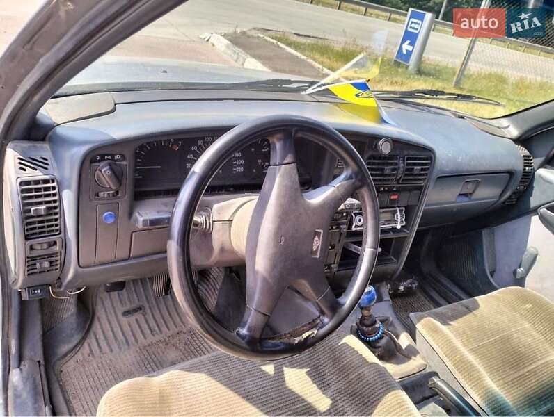 Седан Opel Omega 1987 в Житомире