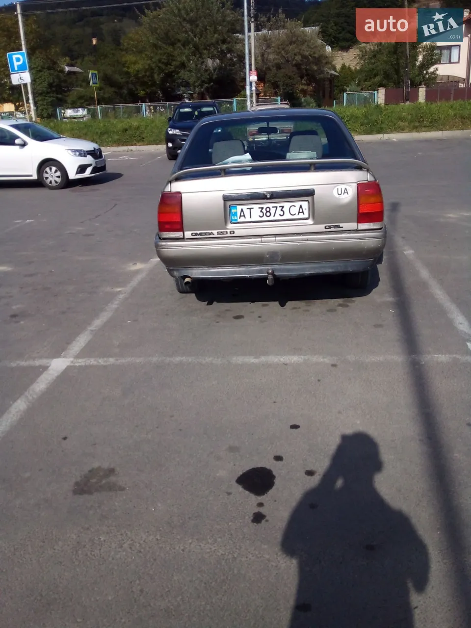 Opel omega 1988 в нормальному станв, на ходу, щоденно їжджу.  Замінені пороги та наконечники рульоких тяг. Дизель. 