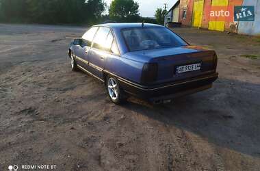 Седан Opel Omega 1987 в Верхнеднепровске