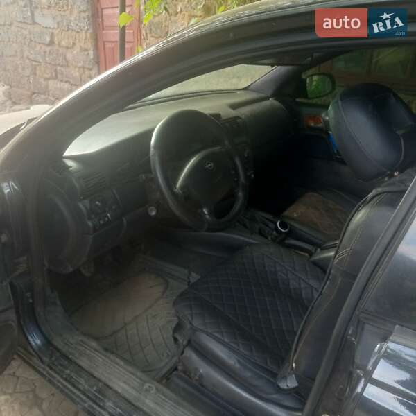 Седан Opel Omega 1997 в Раздельной