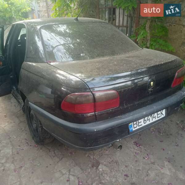 Седан Opel Omega 1997 в Раздельной