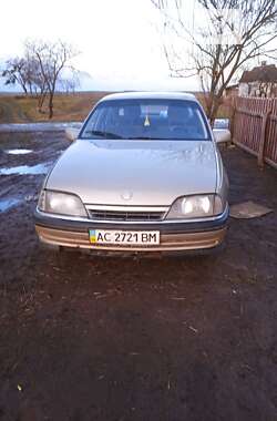 Седан Opel Omega 1988 в Локачах