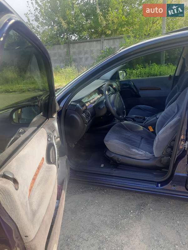 Седан Opel Omega 1995 в Роздільній