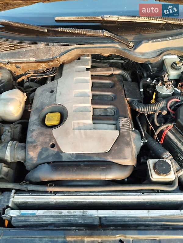 Седан Opel Omega 2003 в Покровську