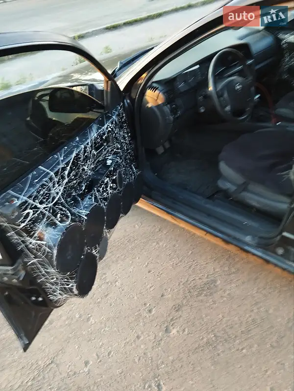 Opel Omega 2003