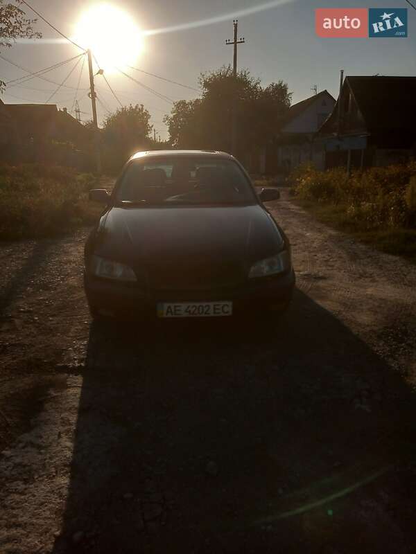 Седан Opel Omega 2000 в Каменском