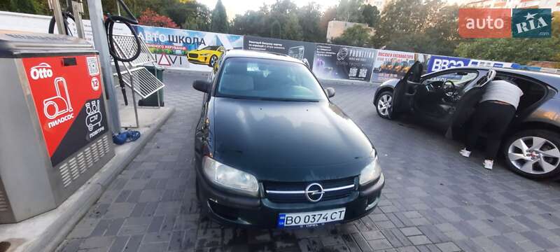 Седан Opel Omega 1995 в Хмельницком